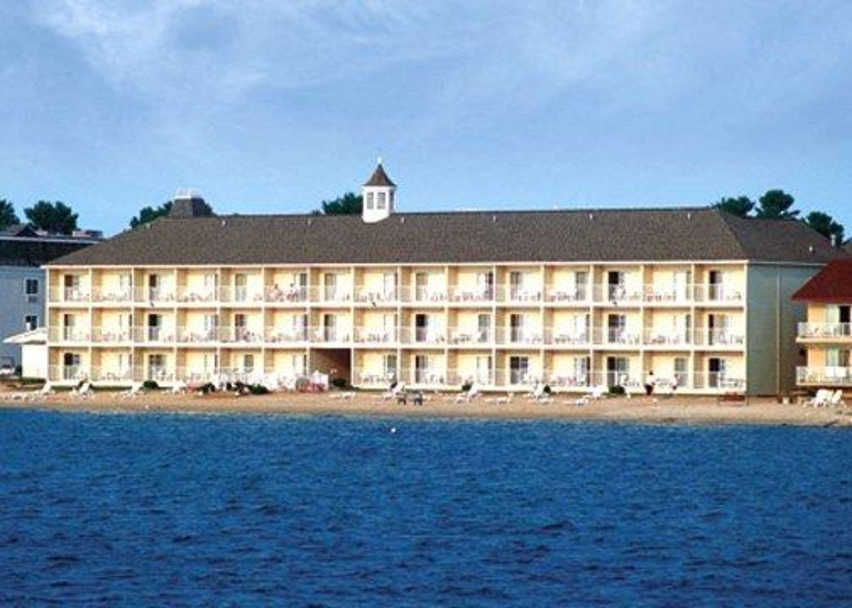 Comfort Inn Lakeside Mackinaw City Εξωτερικό φωτογραφία