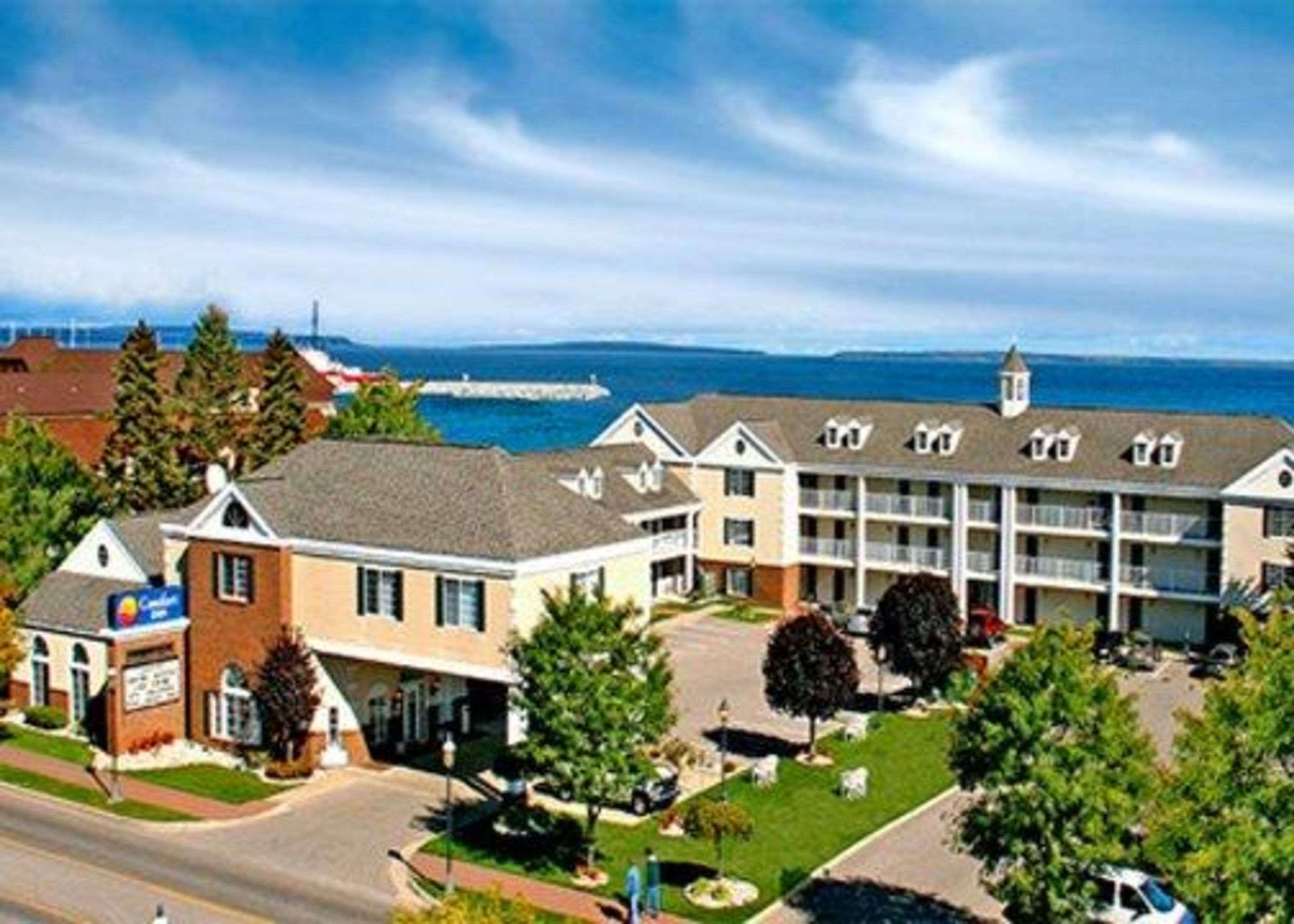 Comfort Inn Lakeside Mackinaw City Εξωτερικό φωτογραφία